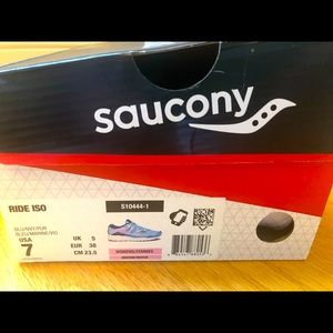 Saucony Ride ISO, women size 7, Blu/Navy/purple.  NIB.